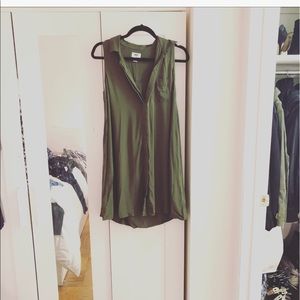 Green short sleeve dress